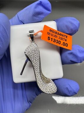 925 Sterling Silver with Rhodium Finish 3.50 CTW VVSD Moissanite 3D Red Bottoms